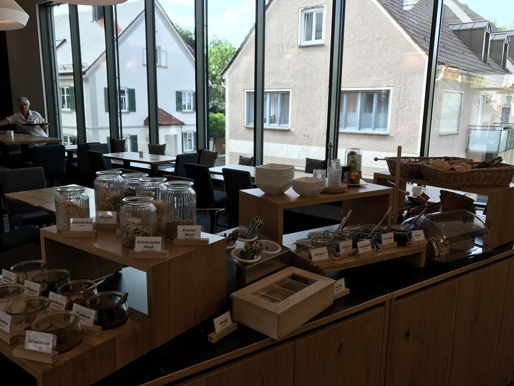 Hotel Zum Hirsch Wertingen Eksteriør billede