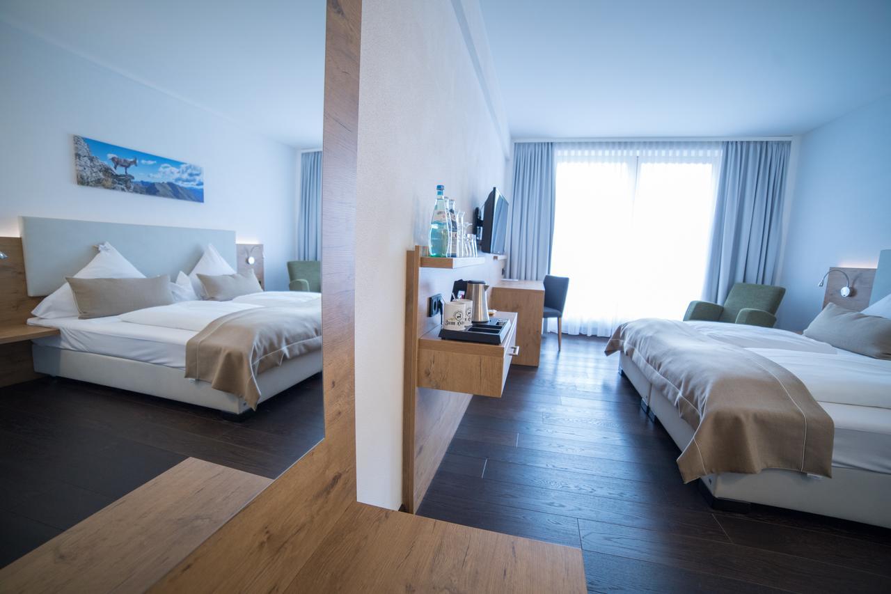 Hotel Zum Hirsch Wertingen Eksteriør billede