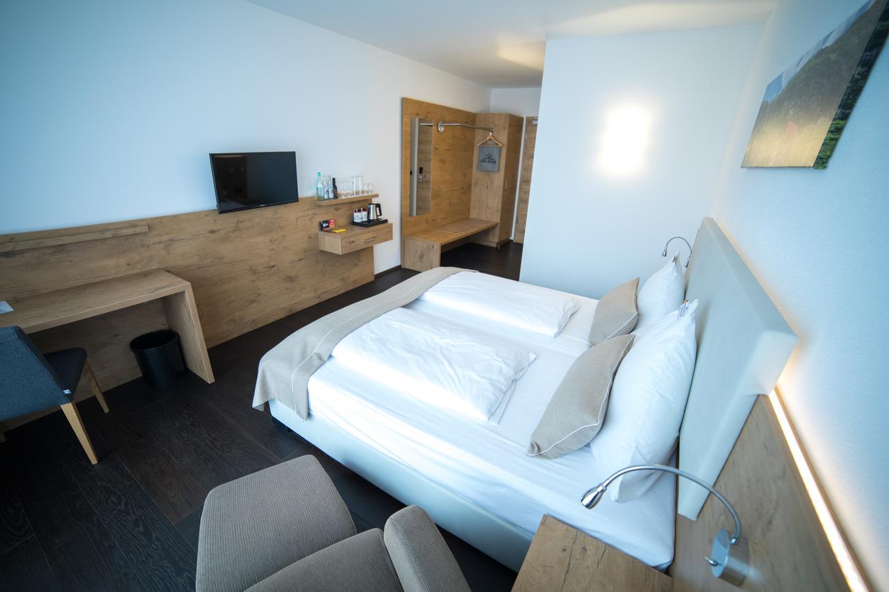 Hotel Zum Hirsch Wertingen Eksteriør billede
