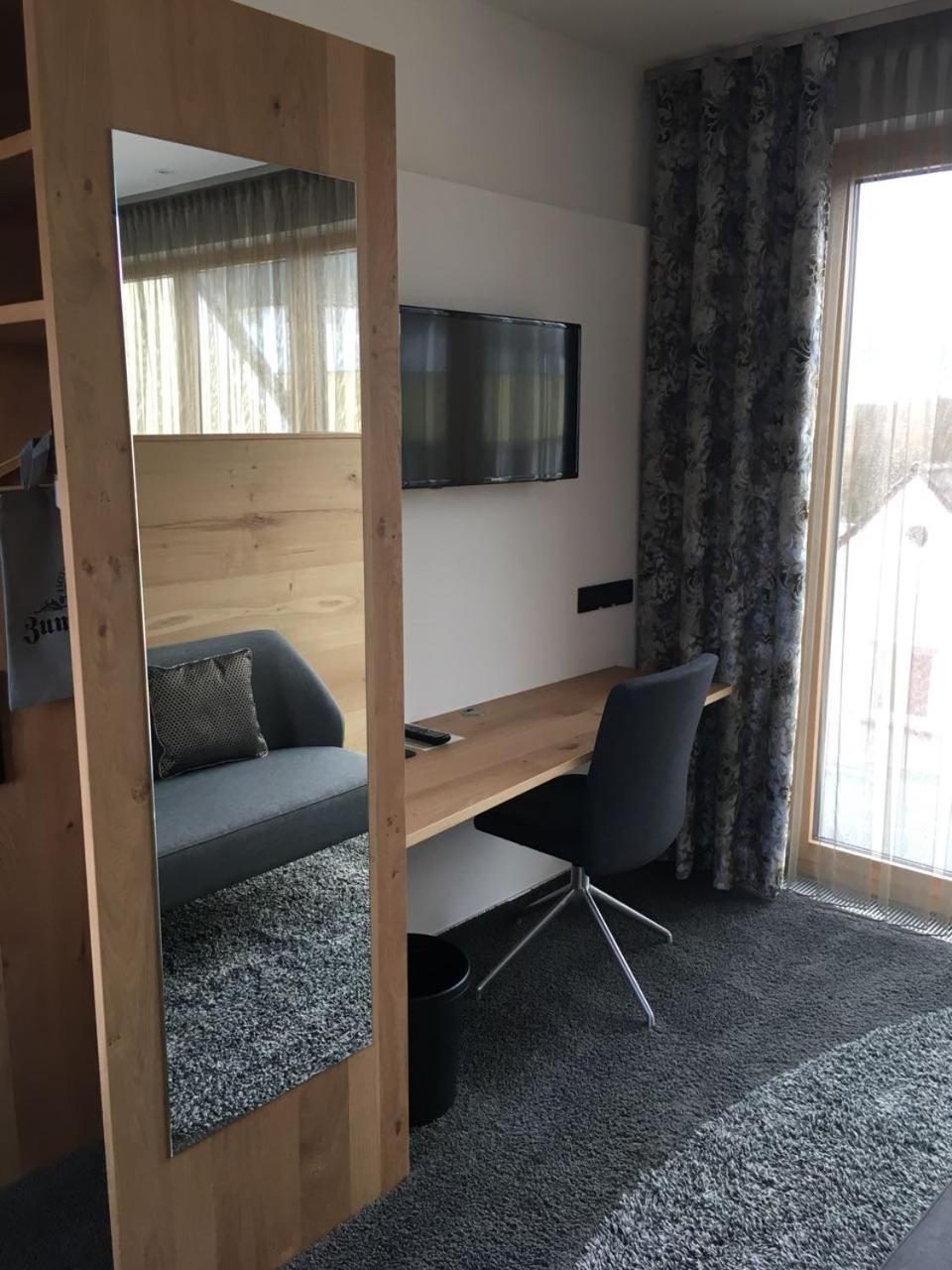 Hotel Zum Hirsch Wertingen Eksteriør billede