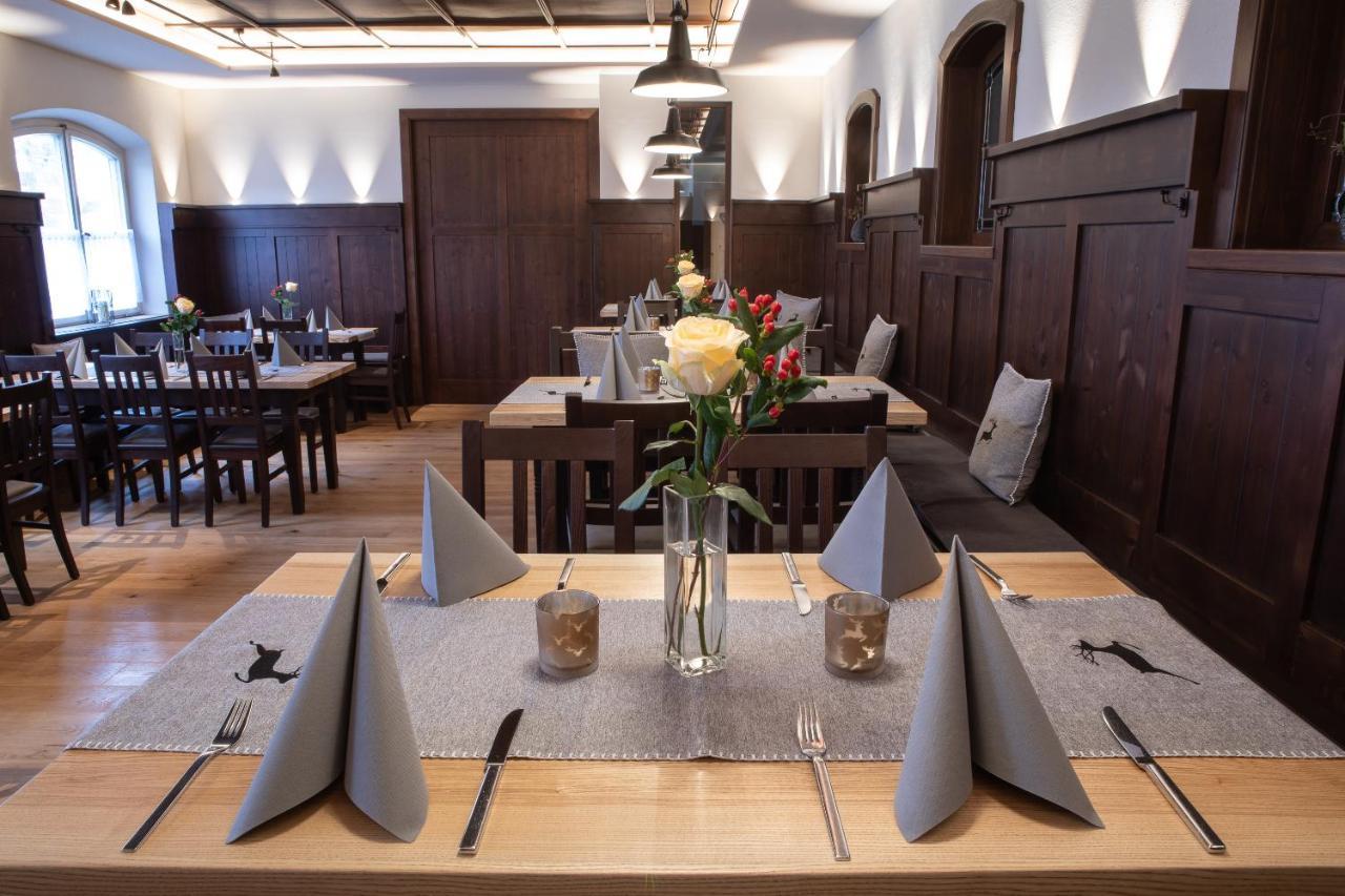 Hotel Zum Hirsch Wertingen Eksteriør billede